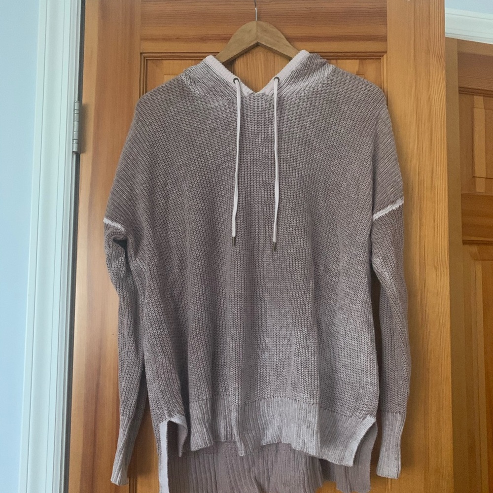American eagle light pink sweatshirt